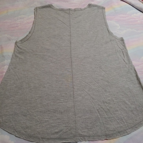 NWOT Snoopy Rock The Vote Tank - Picture 4 of 9